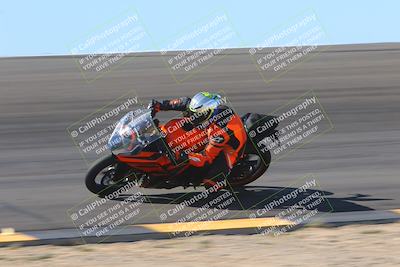 media/Nov-06-2023-Moto Forza (Mon) [[ce023d0744]]/2-Advanced Group/Session 2 (Bowl Speed Pans)/